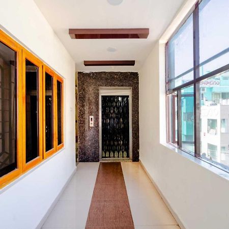 Oyo Surya Teja Residency Hotel Khammam Ngoại thất bức ảnh