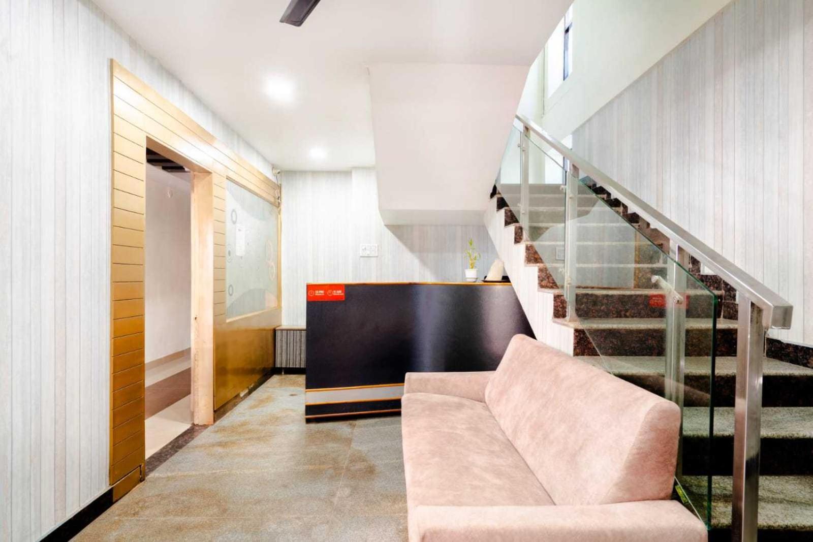 Oyo Surya Teja Residency Hotel Khammam Ngoại thất bức ảnh